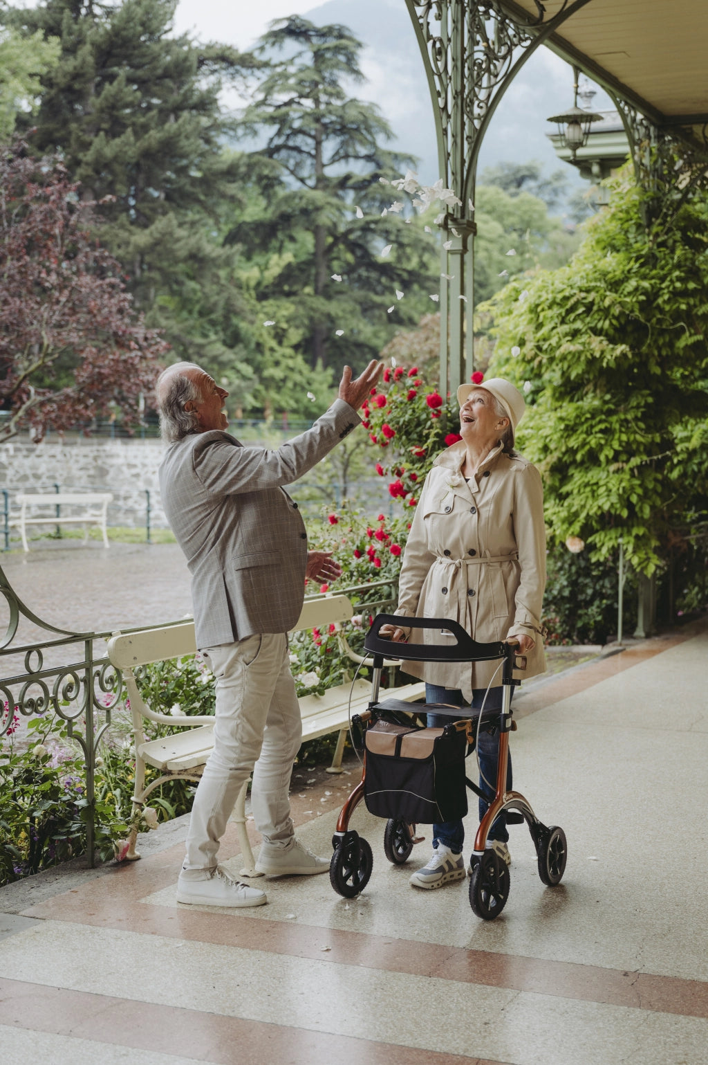 Carbon-Rollator CR im Komplettpaket von SALJOL