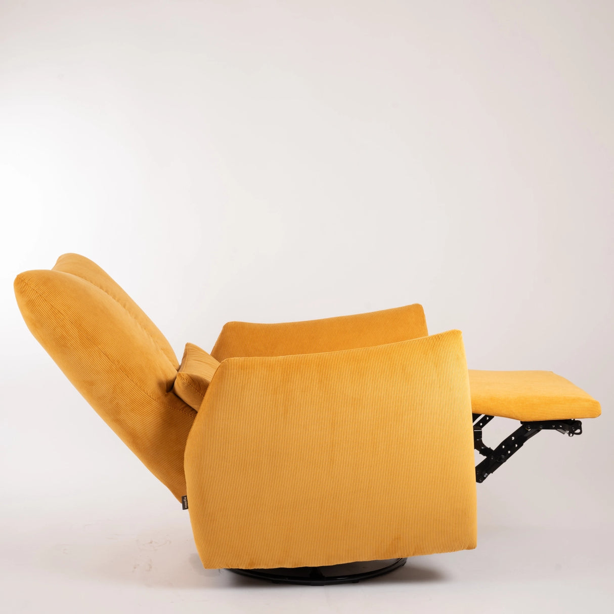 Relaxsessel bubble von egoista in der Farbe gelb in der Liegeposition