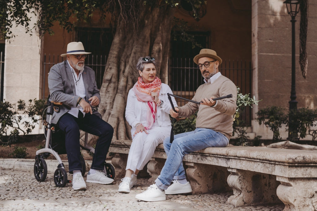 Leichtgewichtrollator AR im Komplettpaket von SALJOL